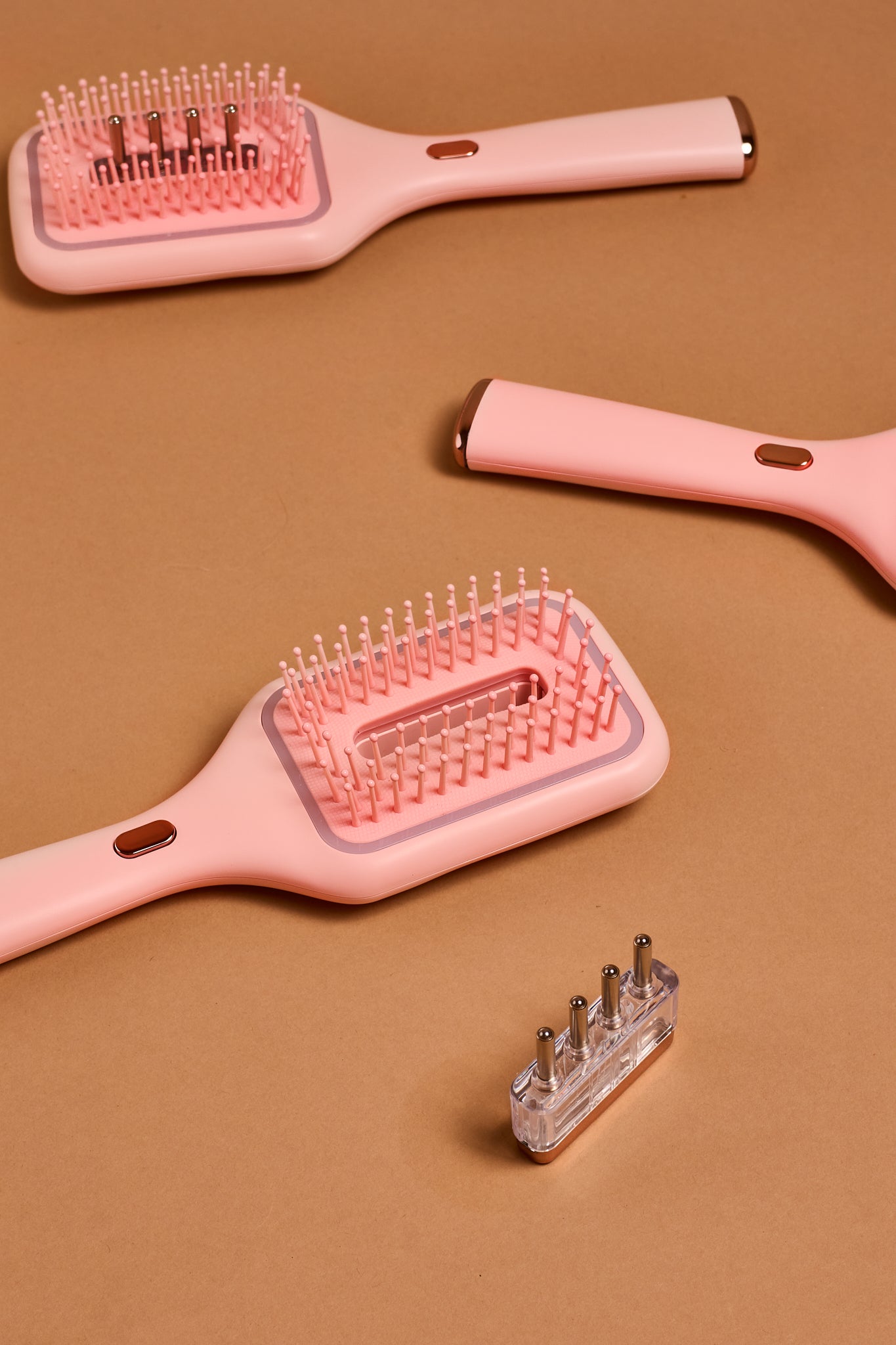 HZA™ Oil-Dispensing Massager Scalp Brush